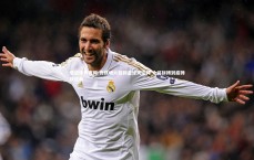 悟空体育官网-竞技场火箭翻盖惊天逆转 众将拼搏到底铸就经典